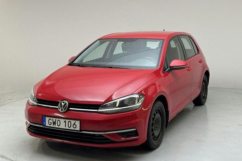 Röd Begagnad 2018 VW Golf VII | 79 000 kr (Superpris) - Bild 1/4