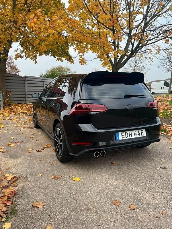 Begagnad VW Golf VIII GTE 204 HK (150 kW) 2020 Halvkombi