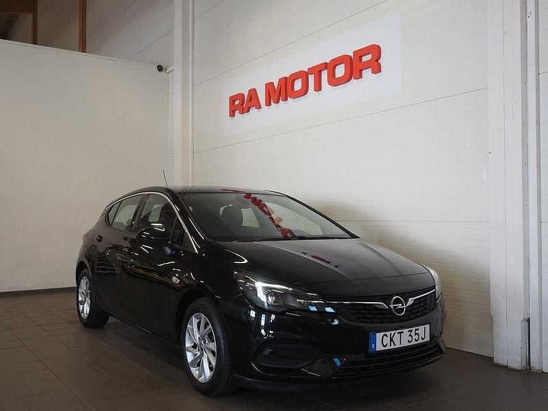 Svart Begagnad 2021 Opel Astra Halvkombi | 164 900 kr (Dyr) - Bild 1/3