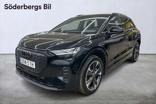 Svart Begagnad 2023 Audi Q4 e-tron Advanced SUV | 489 000 kr (Marknadspris) - Bild 1/3
