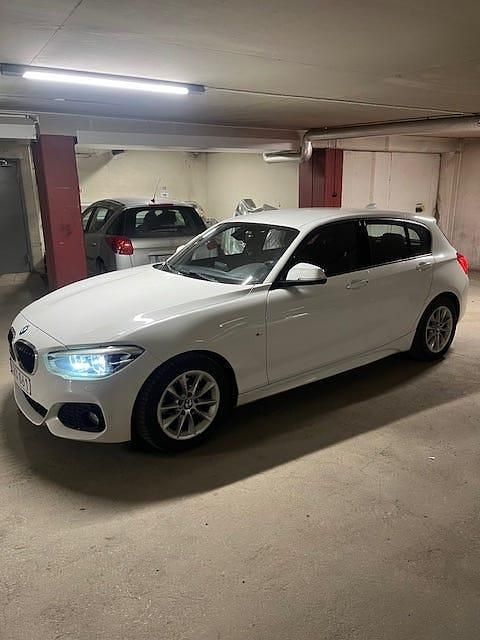 Begagnad BMW 118 M Sport 136 HK (100 kW) 2016 Halvkombi