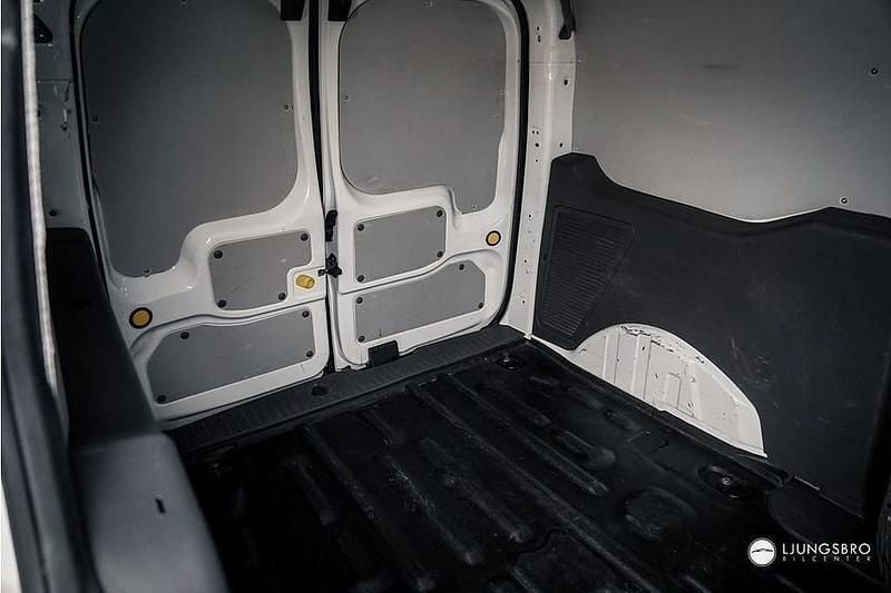 Begagnad Ford Transit Connect 101 HK (74 kW) 2020 Vit Minibuss