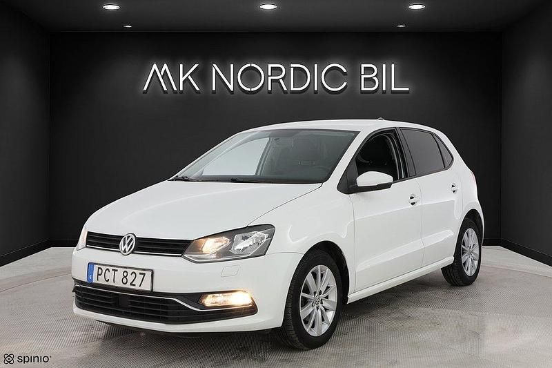 Vit Begagnad 2016 VW Polo Halvkombi | 124 900 kr (Marknadspris) - Bild 1/4