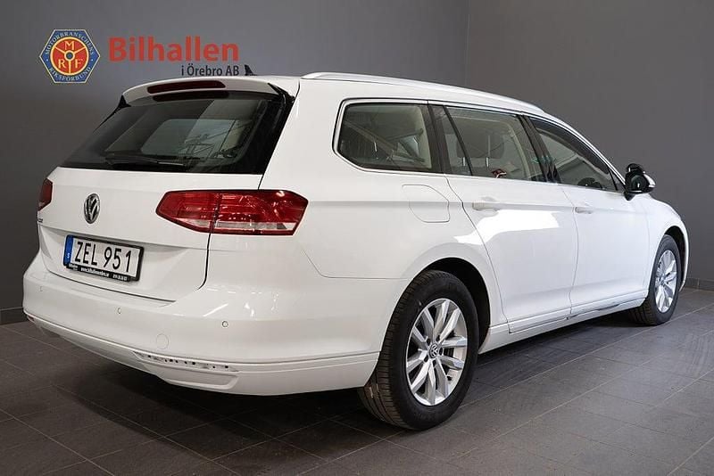 Begagnad VW Passat 150 HK (110 kW) 2018 Vit Kombi