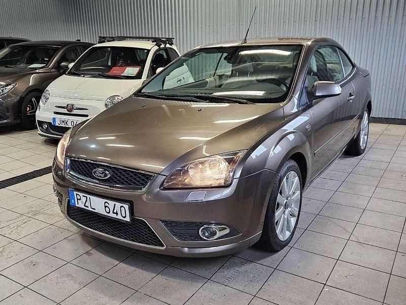 Begagnad Ford Focus 146 HK (107 kW) 2008 Grå
