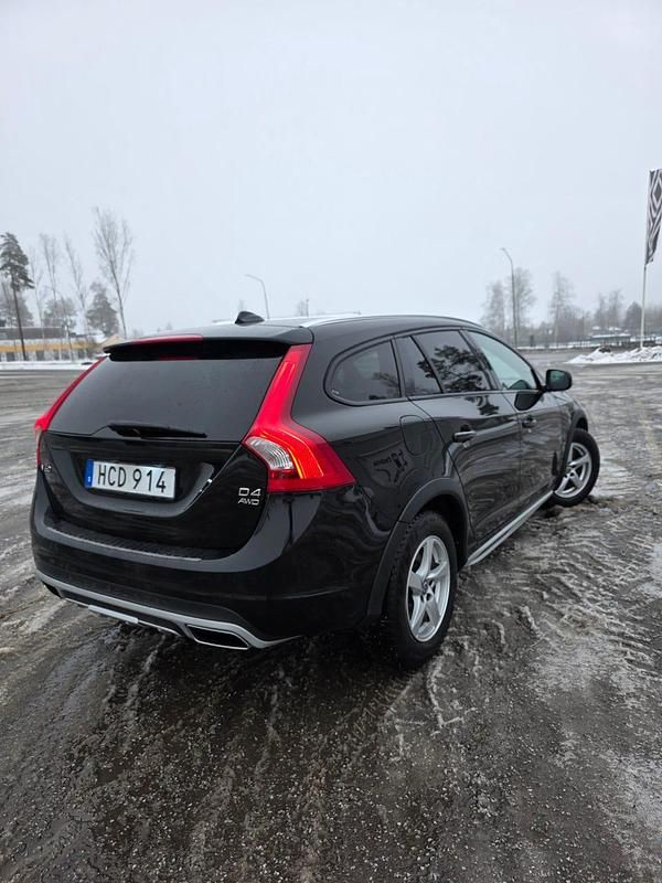 Begagnad Volvo V60 CC 190 HK (139 kW) 2016 Kombi