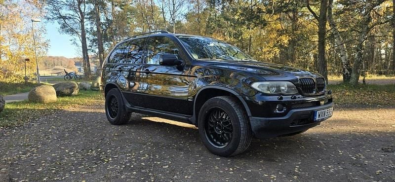 Svart Begagnad 2005 BMW X5 Sport Line SUV | 59 000 kr - Bild 1/4