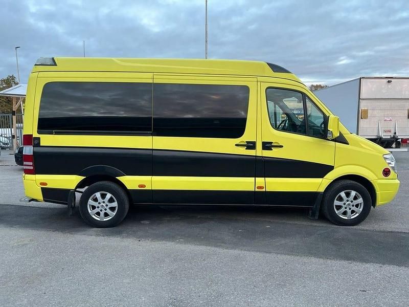 Begagnad Mercedes Sprinter 190 HK (139 kW) 2010 Flerfärgad (gul och svart) Van