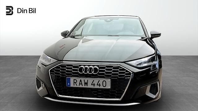 Begagnad Audi A3 Sportback e-tron Advanced Plus 204 HK (150 kW) 2023 Brilliantsvart Halvkombi