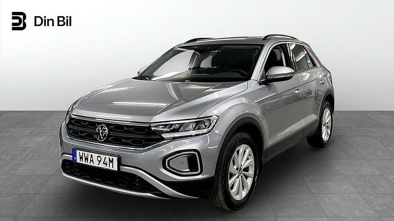 Begagnad VW T-Roc Life 150 HK (110 kW) 2024 Silver SUV