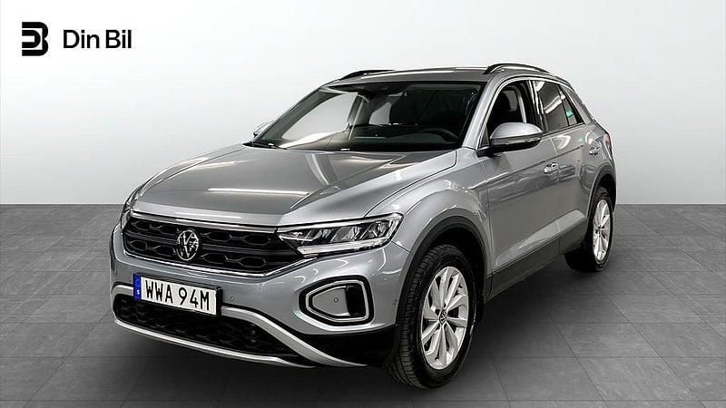 Silver Begagnad 2024 VW T-Roc Life SUV | 299 900 kr (Marknadspris) - Bild 1/4