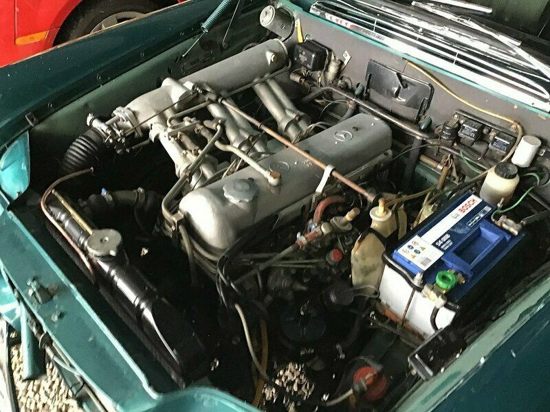 Begagnad Mercedes 220 SE 135 HK (99 kW) 1961 Mörkgrön Sedan