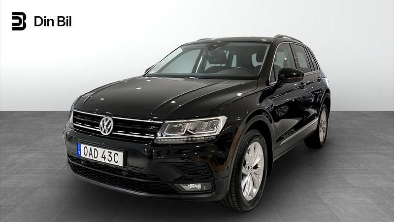Svart Begagnad 2019 VW Tiguan Comfortline SUV | 259 900 kr (Marknadspris) - Bild 1/4