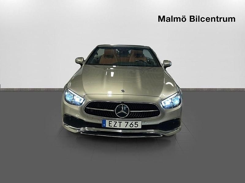 Begagnad Mercedes E450 Avantgarde 367 HK (269 kW) 2021 Silver Cab