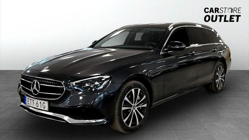 Grå (grey) Begagnad 2023 Mercedes E300 Avantgarde Kombi | 399 900 kr - Bild 1/4