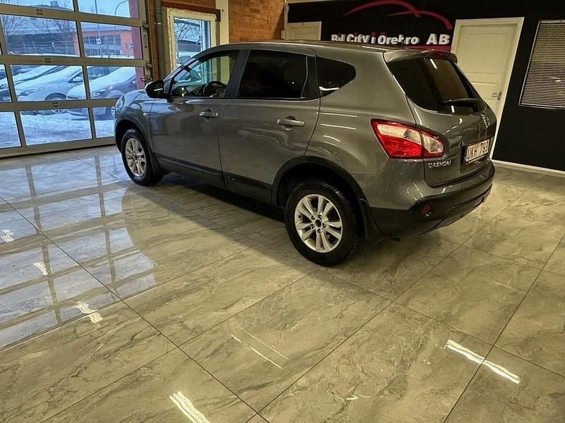 Begagnad Nissan Qashqai 117 HK (86 kW) 2013 Grå SUV