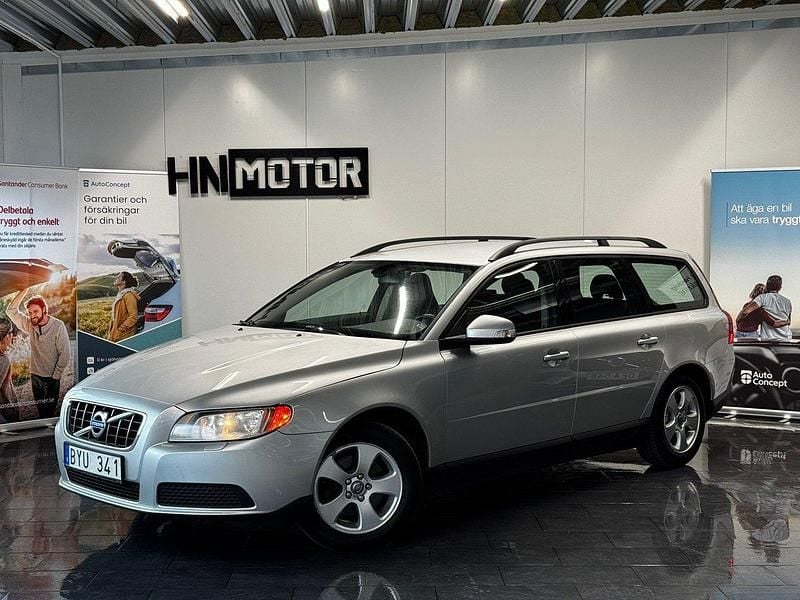 Ljusgrå Begagnad 2009 Volvo V70 Drive Kinetic Kombi | 44 900 kr (Marknadspris) - Bild 1/4