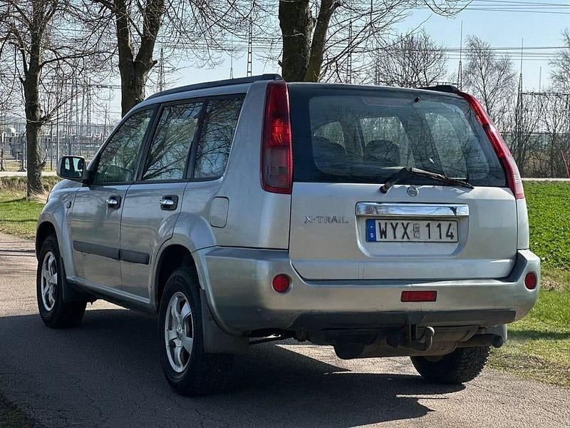 Begagnad Nissan X-Trail 136 HK (100 kW) 2005 Silver SUV