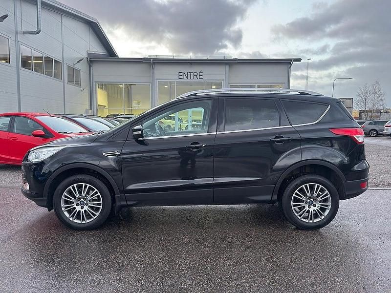 Begagnad Ford Kuga Titanium 140 HK (102 kW) 2014 Svart SUV