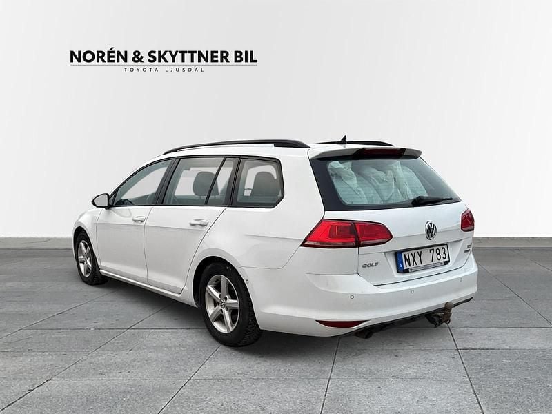 Begagnad VW Golf VII 106 HK (77 kW) 2013 Vit Kombi