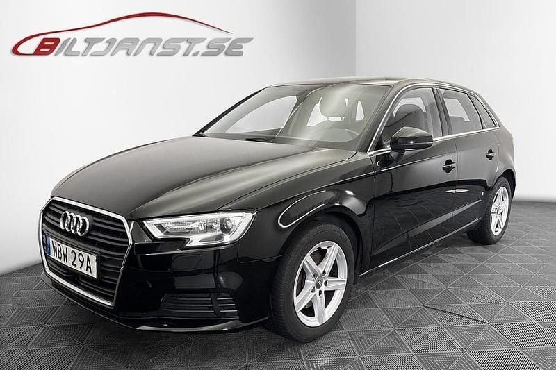 Svart Begagnad 2020 Audi A3 Halvkombi | 189 900 kr (Marknadspris) - Bild 1/4