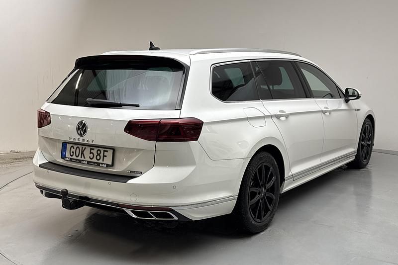 Begagnad VW Passat GT 200 HK (147 kW) 2022 Vit Kombi