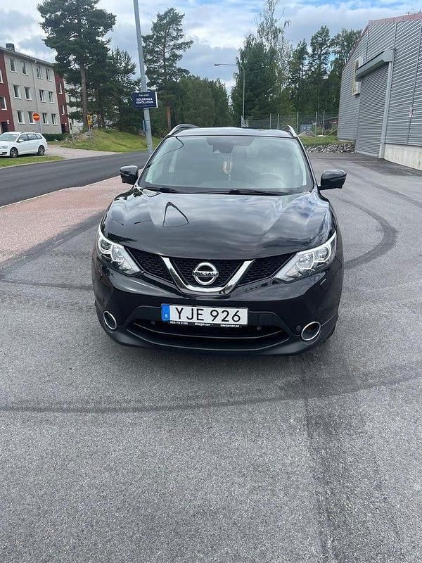 Begagnad Nissan Qashqai 110 HK (80 kW) 2017 Svart SUV