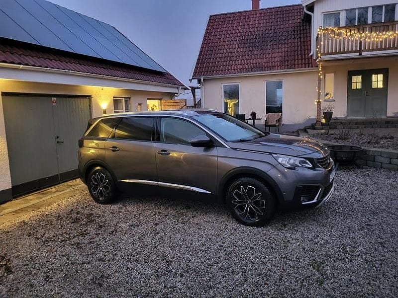 Begagnad 2019 Peugeot 5008 SUV | 179 000 kr (Marknadspris) - Bild 1/4