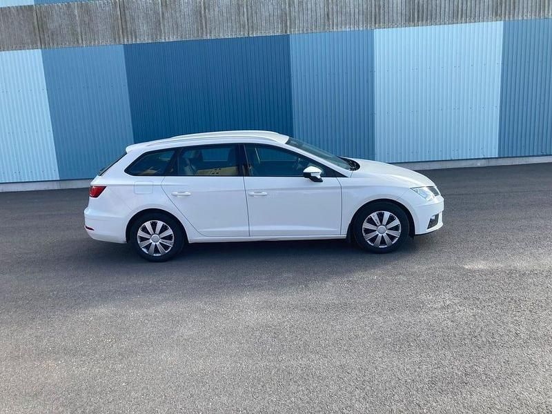 Begagnad Seat Leon ST 116 HK (85 kW) 2018 Vit Kombi