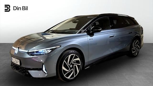 Ljusblå Begagnad 2024 VW ID.7 GTX Sedan | 649 900 kr (Marknadspris) - Bild 1/4