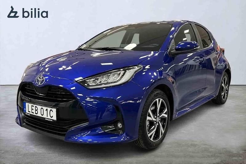 Blå Ny 2025 Toyota Yaris Hybrid Halvkombi | 279 900 kr - Bild 1/1