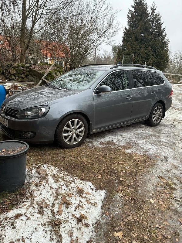 Begagnad VW Golf VII 102 HK (75 kW) 2012 Kombi