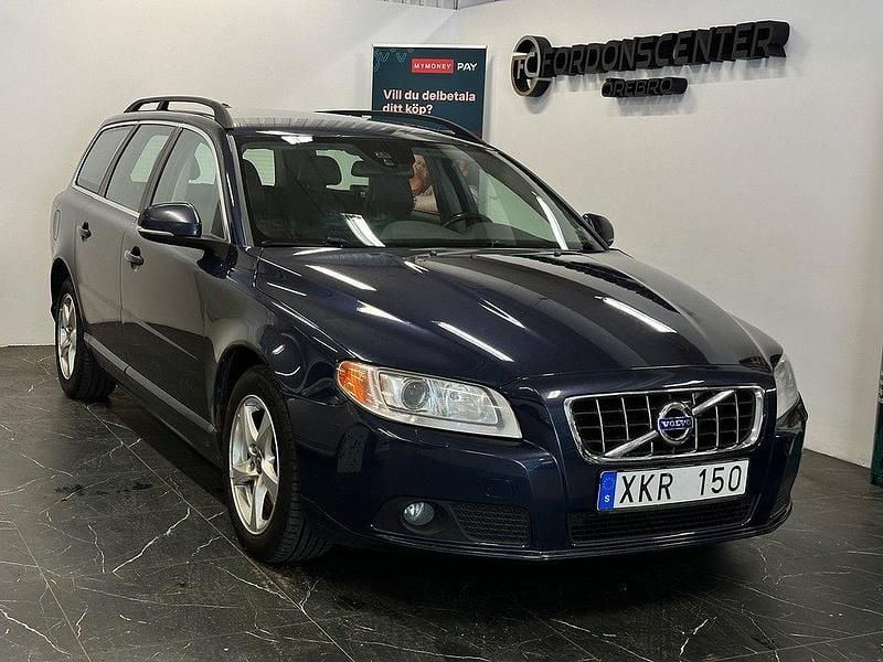 Blå Begagnad 2012 Volvo V70 Momentum Kombi | 79 900 kr (Marknadspris) - Bild 1/4