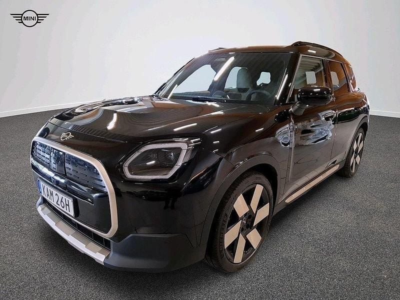 Svart Begagnad 2024 Mini Countryman SUV | 529 900 kr - Bild 1/4