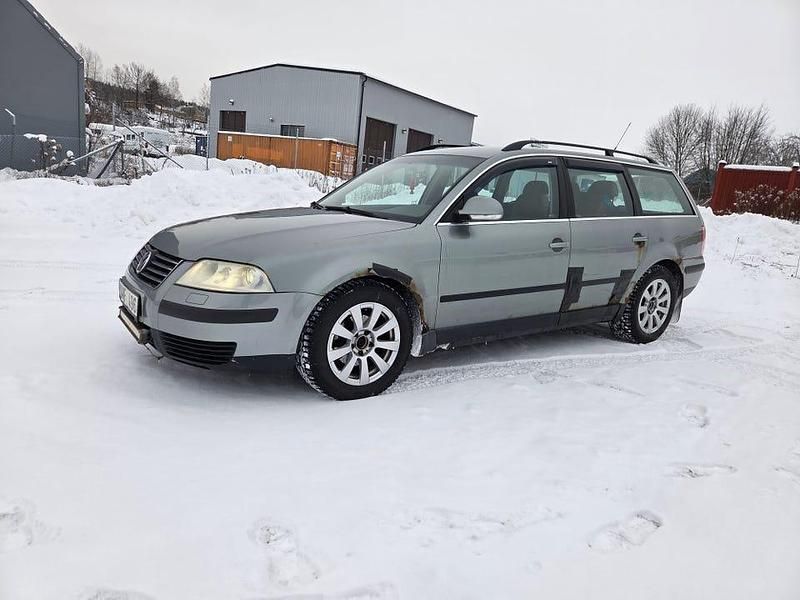 Begagnad 2005 VW Passat Kombi | 14 000 kr - Bild 1/4