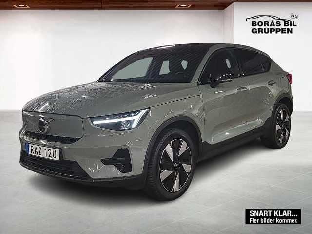 Grön Begagnad 2024 Volvo EC40 Core SUV | 359 000 kr (Marknadspris) - Bild 1/4