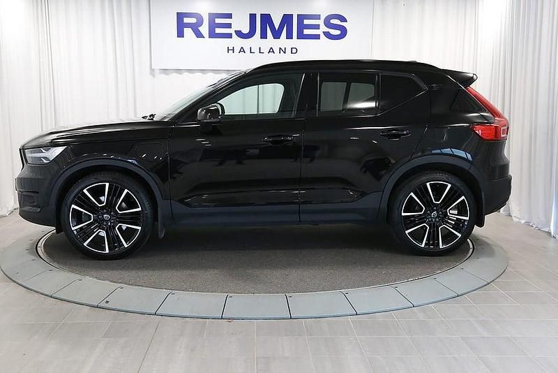 Begagnad Volvo XC40 R-Design 261 HK (191 kW) 2021 Svart SUV