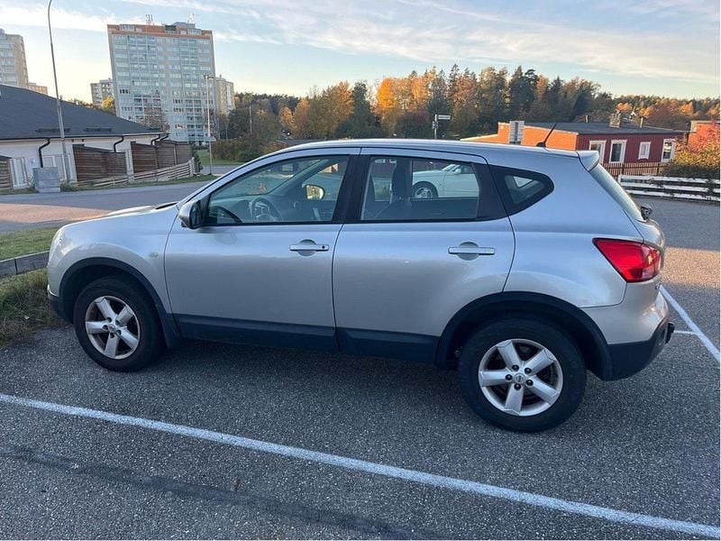 Silver Begagnad 2008 Nissan Qashqai SUV | 37 000 kr (Marknadspris) - Bild 1/4
