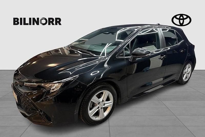 Begagnad Toyota Corolla Active 140 HK (102 kW) 2024 Svart
