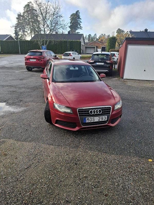 Röd Begagnad 2010 Audi A4 Kombi | 50 000 kr (Marknadspris) - Bild 1/4