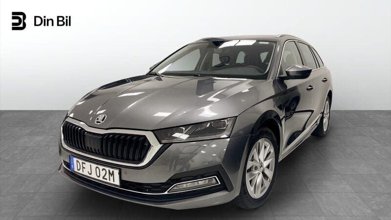 Grå Begagnad 2023 Skoda Octavia Style Kombi | 369 900 kr (Lite dyr) - Bild 1/4