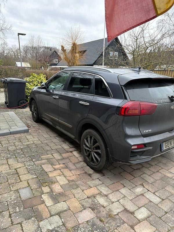 Begagnad 2020 Kia e-Niro SUV | 230 000 kr (Marknadspris) - Bild 1/3