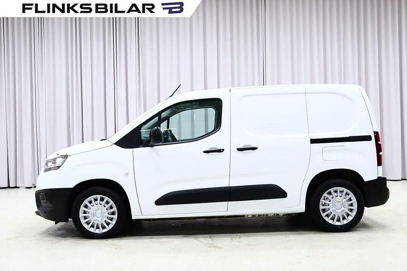 Vit Begagnad 2022 Toyota Proace City City Minibuss | 229 900 kr (Bra pris) - Bild 1/4