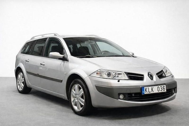 Begagnad Renault Mégane III 112 HK (82 kW) 2008 Silver