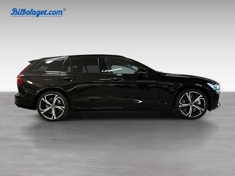 Ny Volvo V60 Plus 2026 Svart Kombi