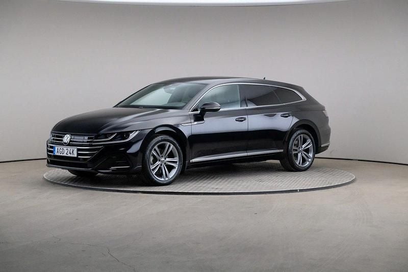 Svart (deep black (pearl)) Begagnad 2022 VW Arteon R-line Kombi | 289 000 kr (Bra pris) - Bild 1/4