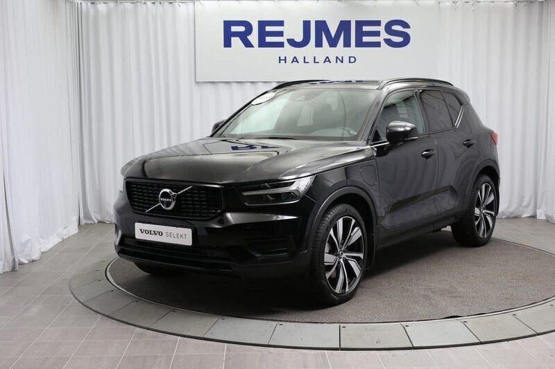 Svart Begagnad 2021 Volvo XC40 R-Design SUV | 399 500 kr (Lite dyr) - Bild 1/4