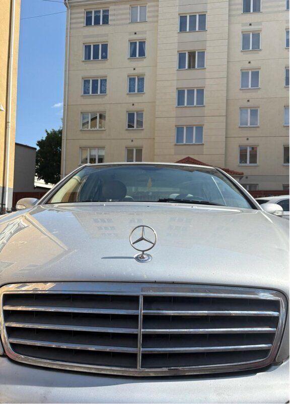 Silver Begagnad 2005 Mercedes C180 Sedan | 32 500 kr (Bra pris) - Bild 1/4
