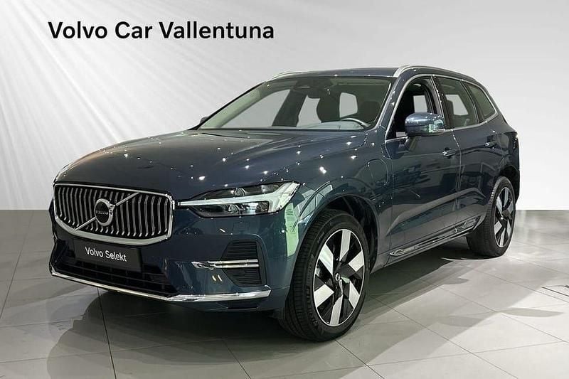 Begagnad Volvo XC60 Core 355 HK (261 kW) 2025 Blå SUV