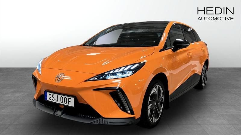 Orange Begagnad 2022 MG MG4 EV Luxury Halvkombi | 259 900 kr (Marknadspris) - Bild 1/4